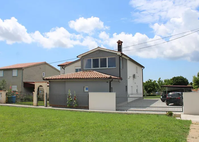Apartments Nelle