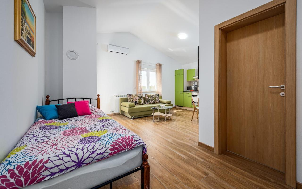 Nelle Apartment Pula