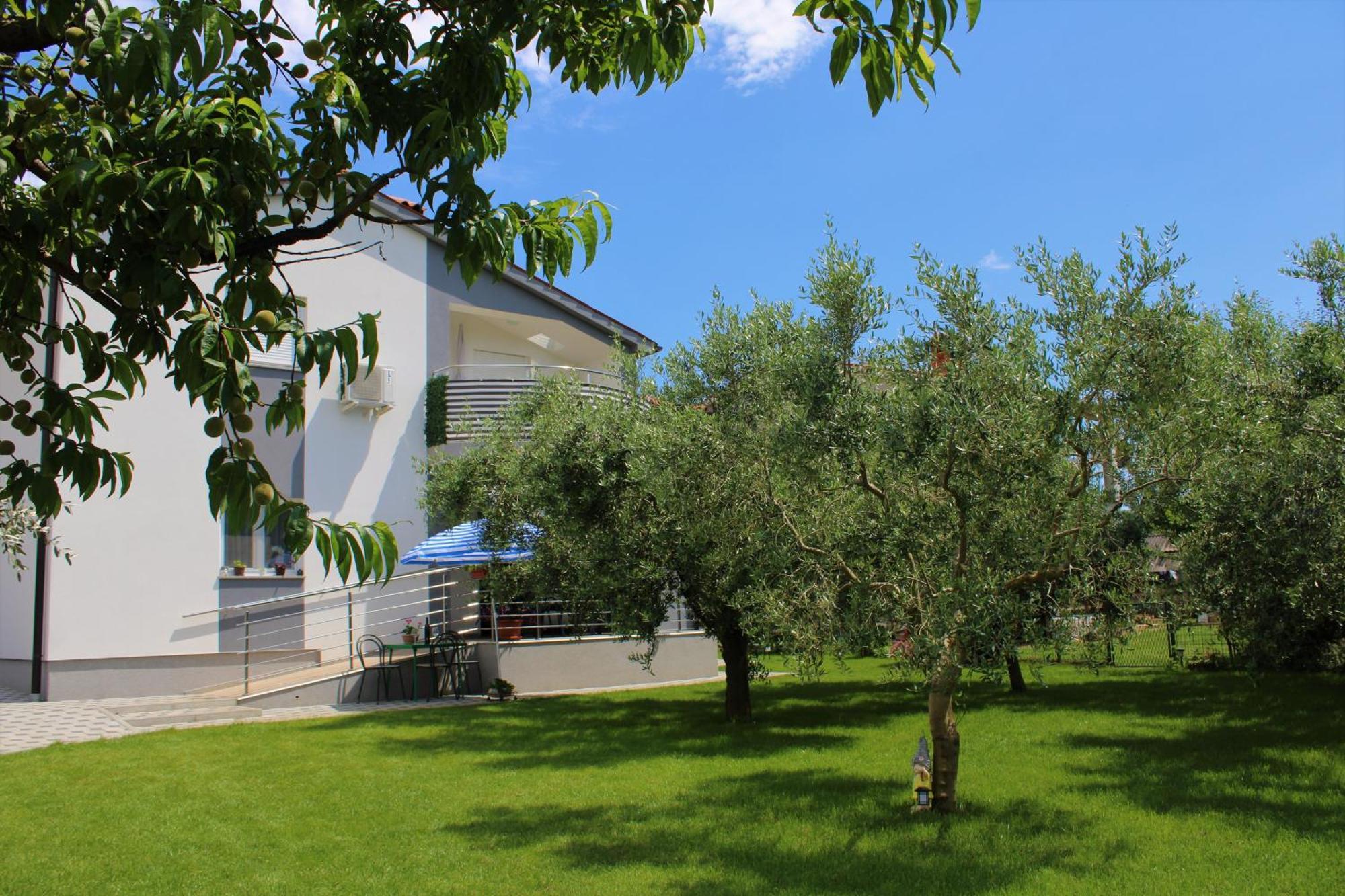 Apartment Nelle Pula